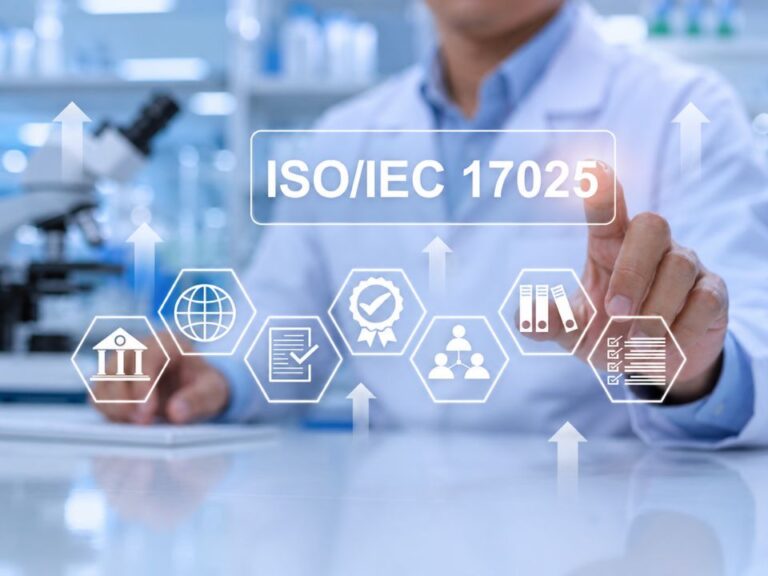 A estimativa da incerteza de medição fortalece a confiabilidade dos resultados analíticos e subsidia decisões técnicas em laboratórios acreditados segundo a ISO/IEC 17025.